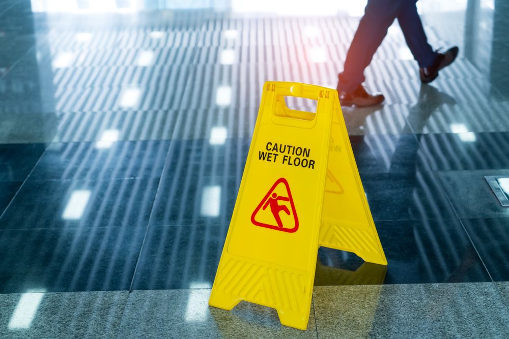 "caution,Wet,Floor",Sign